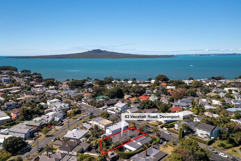 Photo of property in 63 Vauxhall Road, Devonport, Auckland, 0624