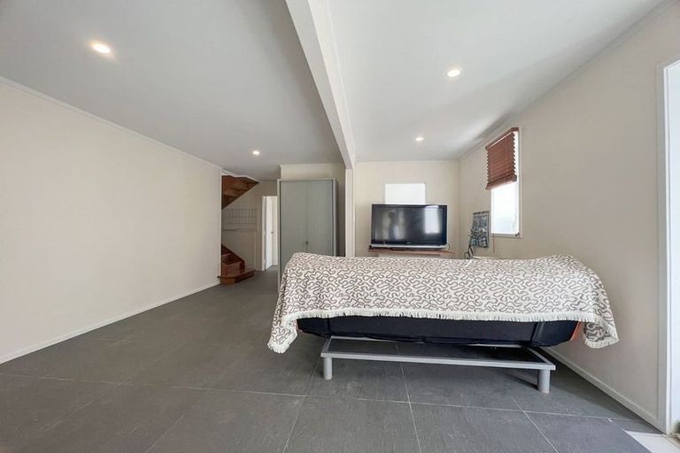 Photo of property in 26 Reynolds Place, Torbay, Auckland, 0630