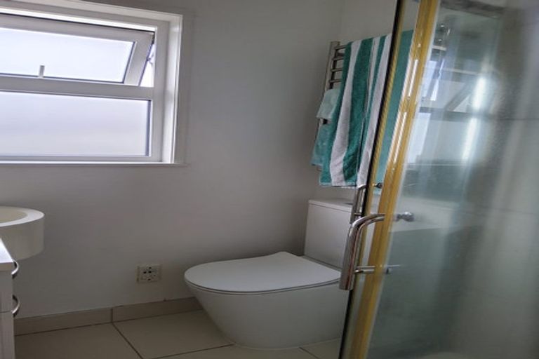 Photo of property in 3/24 Taharoto Road, Takapuna, Auckland, 0622