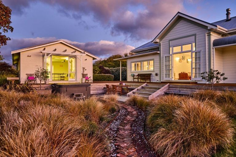 Photo of property in 108 Arcus Road, Te Horo, Otaki, 5582