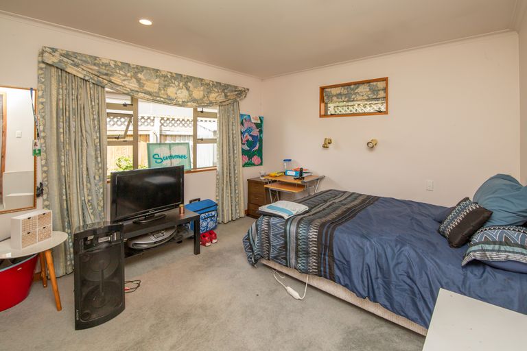 Photo of property in 23 Middleton Road, Upper Riccarton, Christchurch, 8041