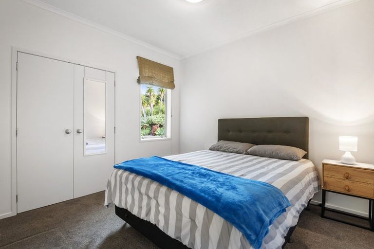 Photo of property in 8 Driftwood Drive, Red Beach, 0932