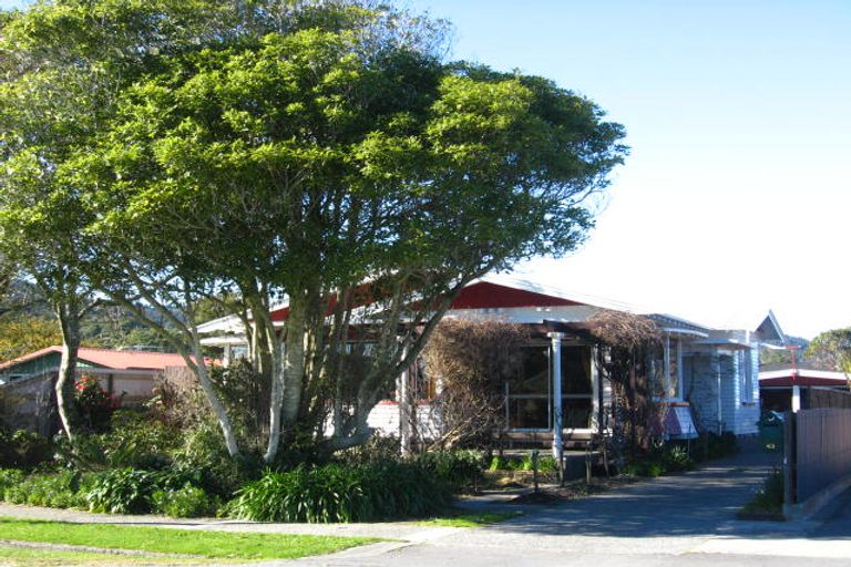 Photo of property in 43 Palmerston Street, Greymouth, 7805