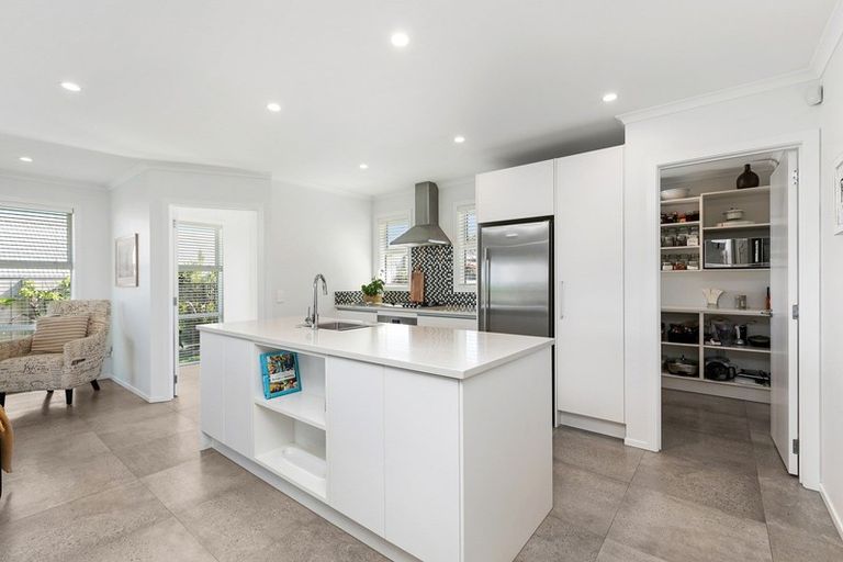 Photo of property in 209 Ballintoy Park Drive, Welcome Bay, Tauranga, 3175