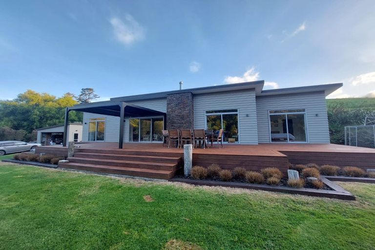 Photo of property in 327 Ahuroa Road, Puhoi, Warkworth, 0994