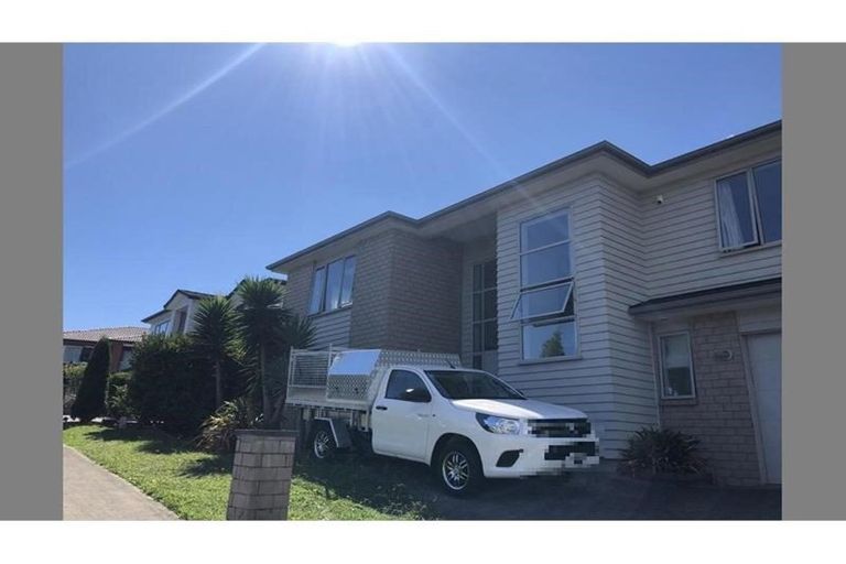 Photo of property in 25 Andy Crescent, Flat Bush, Auckland, 2016