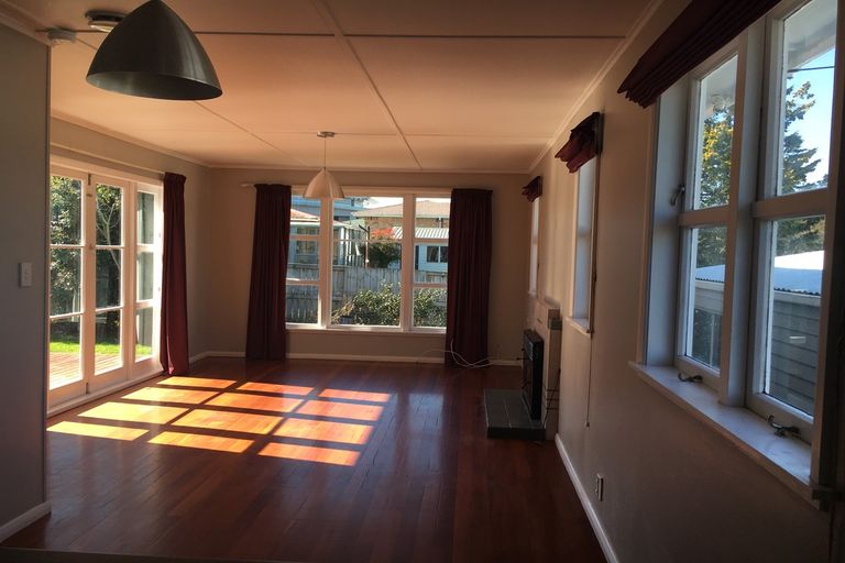 Photo of property in 27 Mccracken Avenue, Hillcrest, Hamilton, 3216