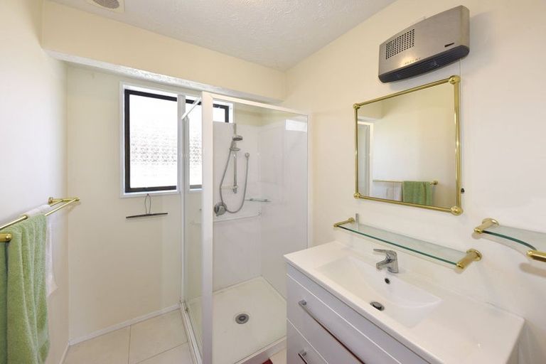 Photo of property in 2/16b Ward Street, Addington, Christchurch, 8024