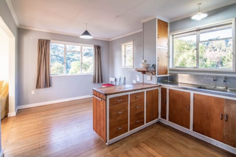 Photo of property in 7 Watson Street, Akaroa, 7520