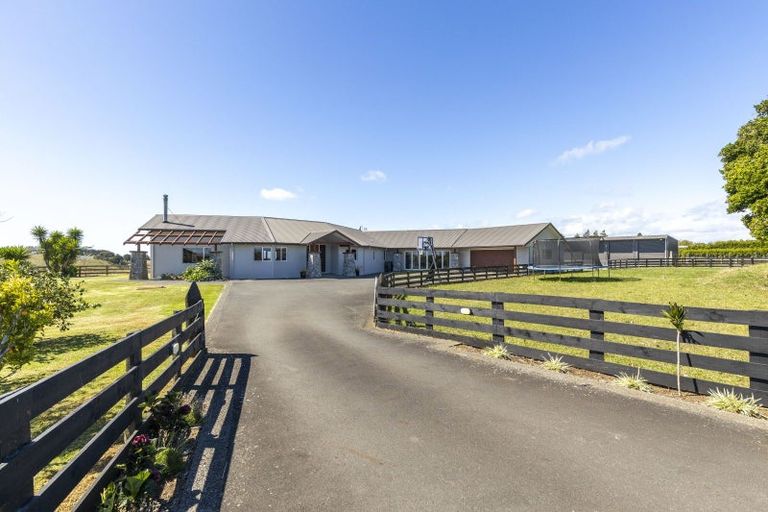 Photo of property in 139 Manutahi Road, Tarurutangi, New Plymouth, 4372