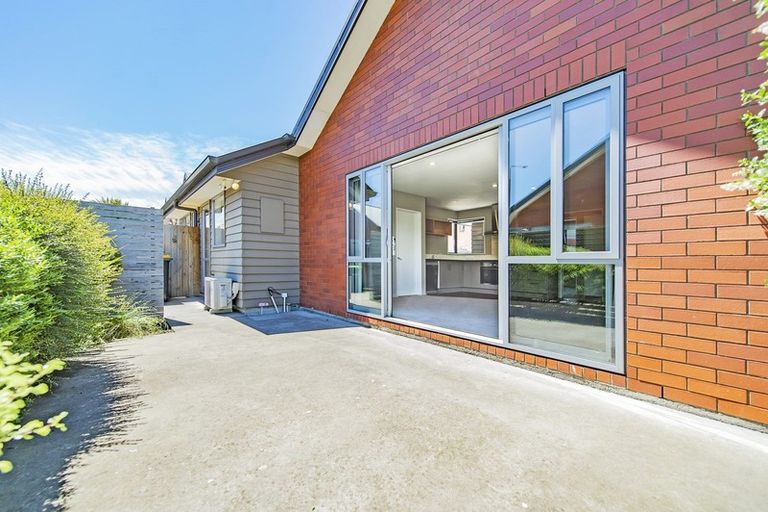 Photo of property in 8/190 Lincoln Road, Addington, Christchurch, 8024