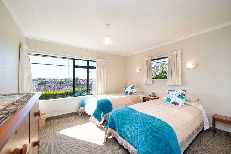 Photo of property in 41 Hetley Crescent, Taradale, Napier, 4112