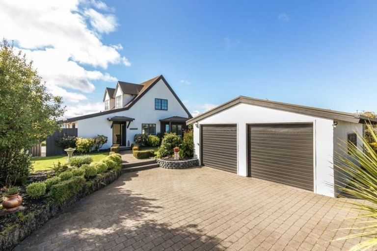 Photo of property in 735 Acacia Bay Road, Acacia Bay, Taupo, 3330