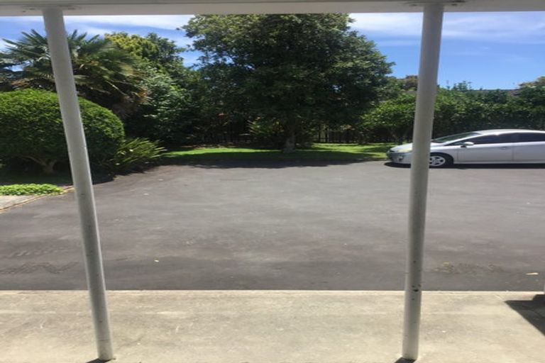 Photo of property in 35 Kamo Road, Regent, Whangarei, 0112