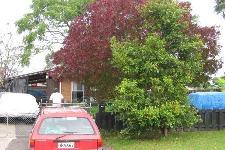 Photo of property in 15 Kopi Place, Massey, Auckland, 0614