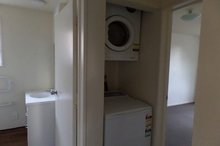 Photo of property in 5b Paeroa Street, Riccarton, Christchurch, 8041