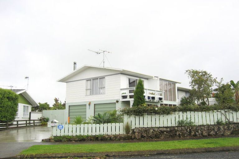 Photo of property in 4 West View Crescent, Onerahi, Whangarei, 0110