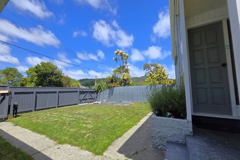 Photo of property in 15 Wright Street, Wainuiomata, Lower Hutt, 5014