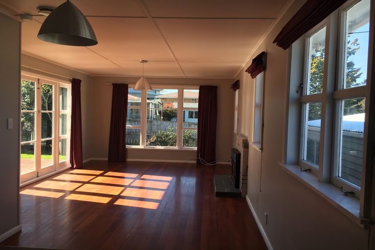 Photo of property in 27 Mccracken Avenue, Hillcrest, Hamilton, 3216