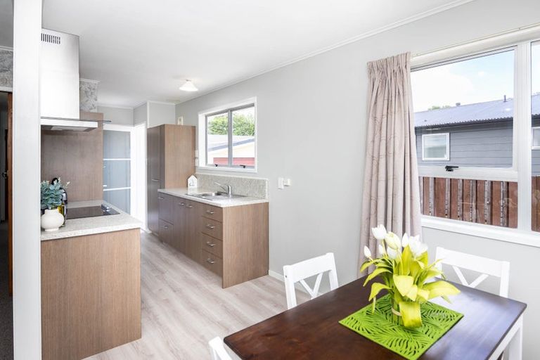 Photo of property in 35 Karen Crescent, Dinsdale, Hamilton, 3204