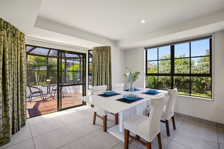 Photo of property in 4 Larkhill Place, Russley, Christchurch, 8042