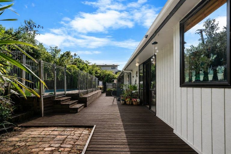 Photo of property in 48 Scott Road, Stanmore Bay, Whangaparaoa, 0932