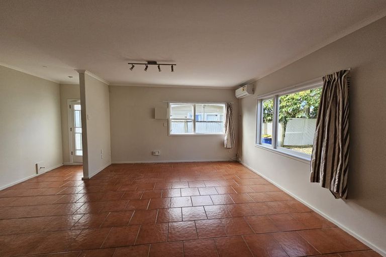 Photo of property in 10 Illana Place, Ranui, Auckland, 0612
