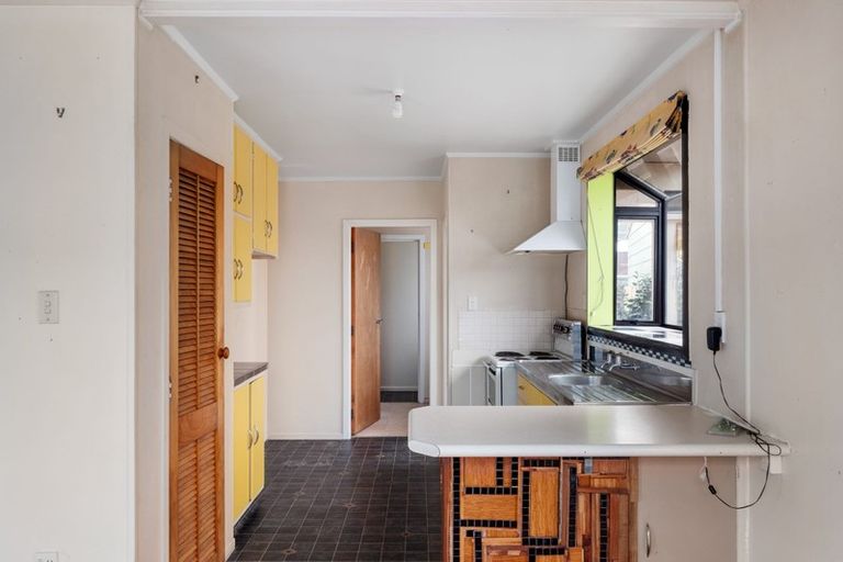 Photo of property in 1/23 Sea Spray Drive, Bucklands Beach, Auckland, 2012