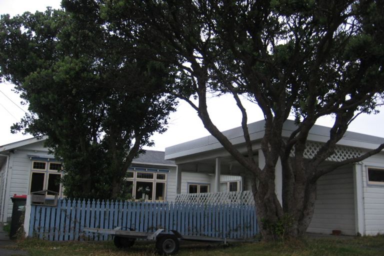 Photo of property in 13 Mantell Street, Seatoun, Wellington, 6022