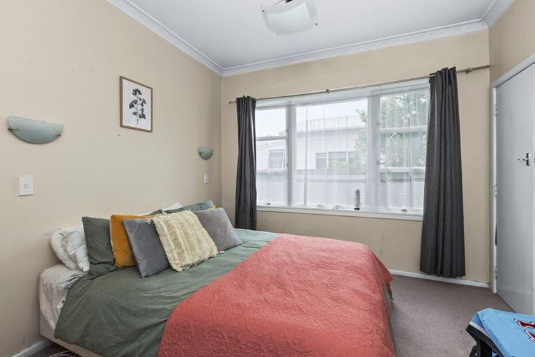 Photo of property in 18 Avenue Road, Greenmeadows, Napier, 4112