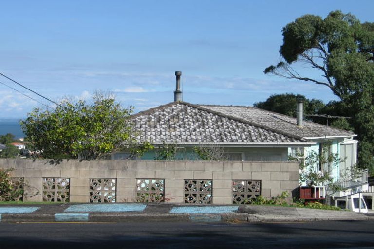 Photo of property in 118 Golf Road, New Lynn, Auckland, 0600