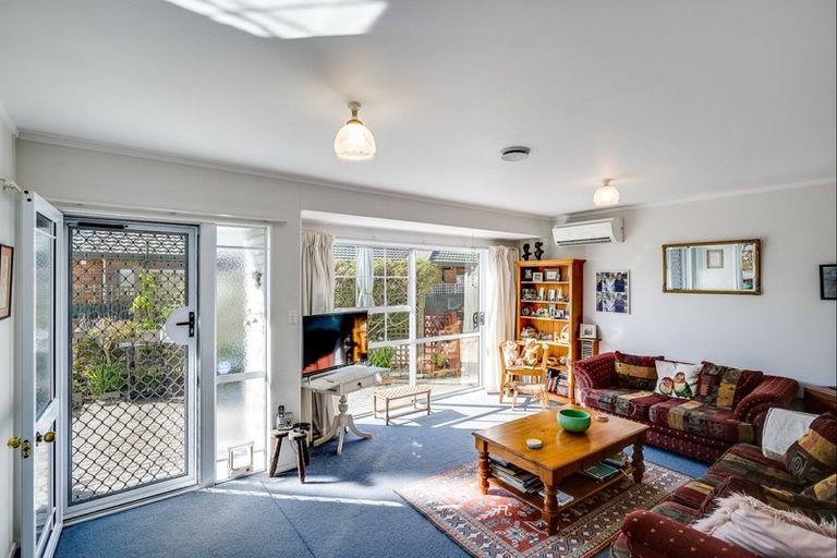 Photo of property in 3/102 Terrace Road, Parkvale, Hastings, 4122