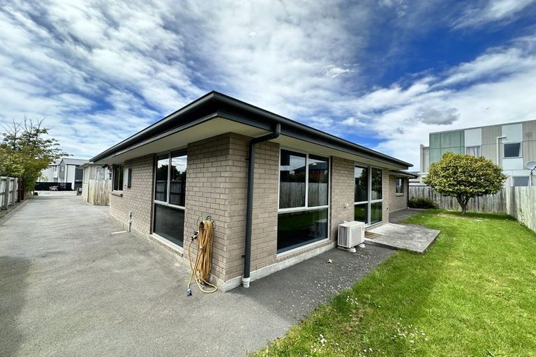 Photo of property in 11a Centennial Avenue, Riccarton, Christchurch, 8041