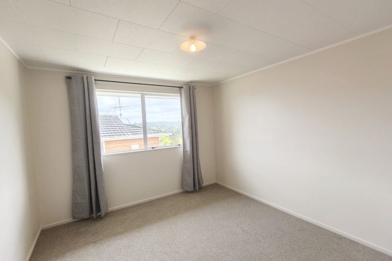 Photo of property in 1/127 Spinella Drive, Bayview, Auckland, 0629