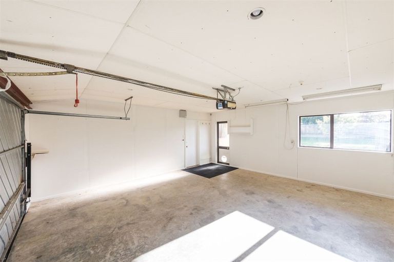 Photo of property in 130 John F Kennedy Drive, Milson, Palmerston North, 4414