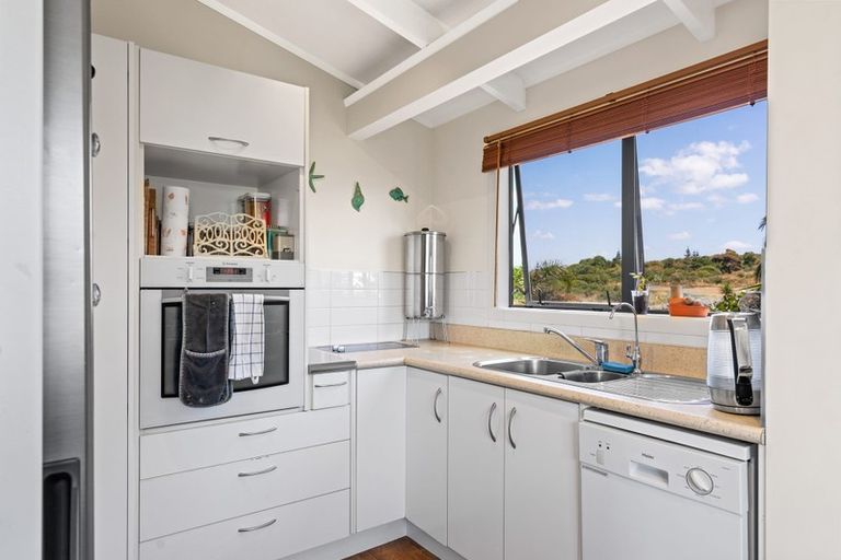 Photo of property in 128 Bream Bay Drive, Ruakaka, 0116