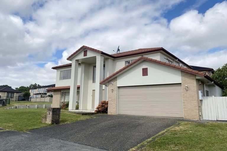 Photo of property in 2 Carbisdale Road, Flat Bush, Auckland, 2016