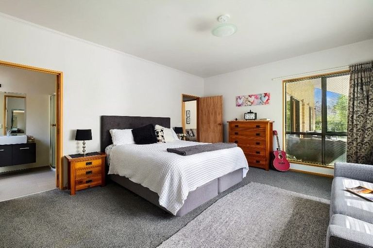 Photo of property in 82 Burn Cottage Road, Cromwell, 9384