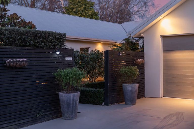 Photo of property in 142 North Parade, Richmond, Christchurch, 8013