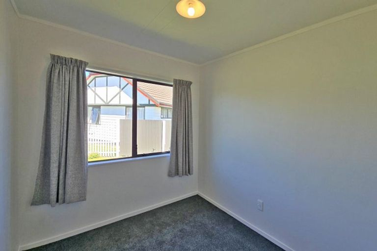 Photo of property in 36 Whiting Crescent, Greenmeadows, Napier, 4112