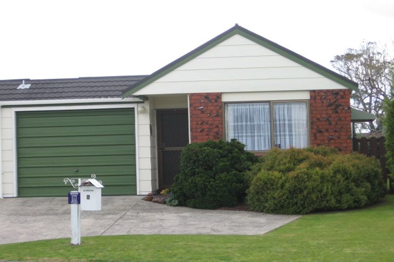 Photo of property in 1 Berwick Place, Mount Maunganui, 3116