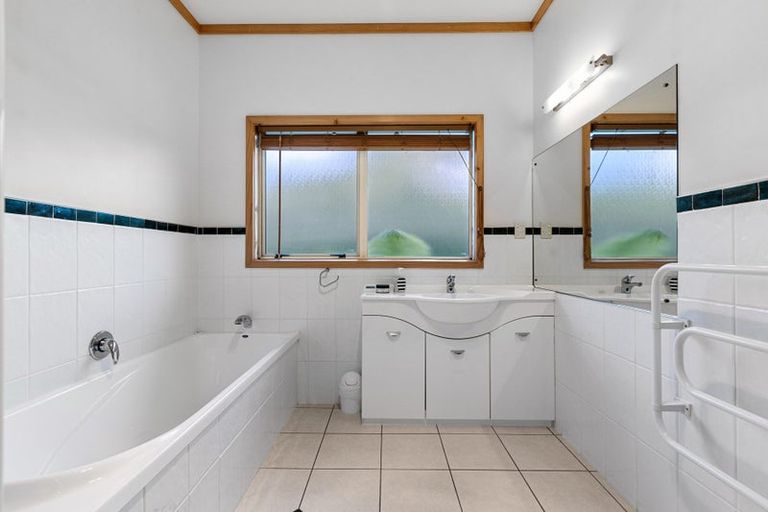 Photo of property in 390 Rowe Road, Ohauiti, Tauranga, 3173