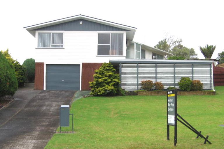 Photo of property in 120 Farquhar Road, Glendene, Auckland, 0602