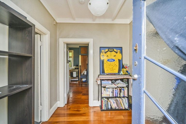 Photo of property in 50 Featherston Street, Takaro, Palmerston North, 4412