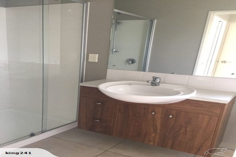 Photo of property in 38 Baverstock Road, Flat Bush, Auckland, 2016