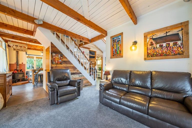 Photo of property in 64 Larchmont Grove, Totara Park, Upper Hutt, 5018