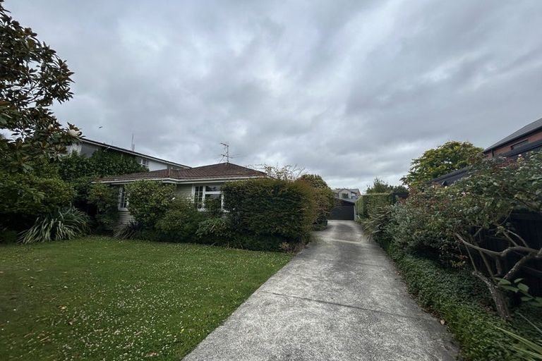 Photo of property in 37 Hawthorne Street, Strowan, Christchurch, 8052