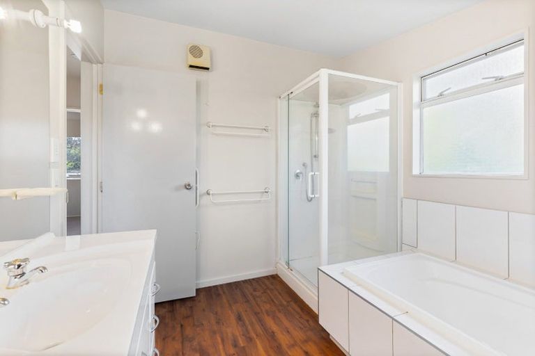 Photo of property in 55 Pemberton Avenue, Bayview, Auckland, 0629