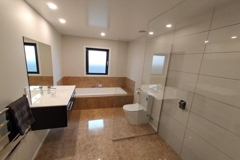 Photo of property in 35e Sussex Street, Levin, 5510