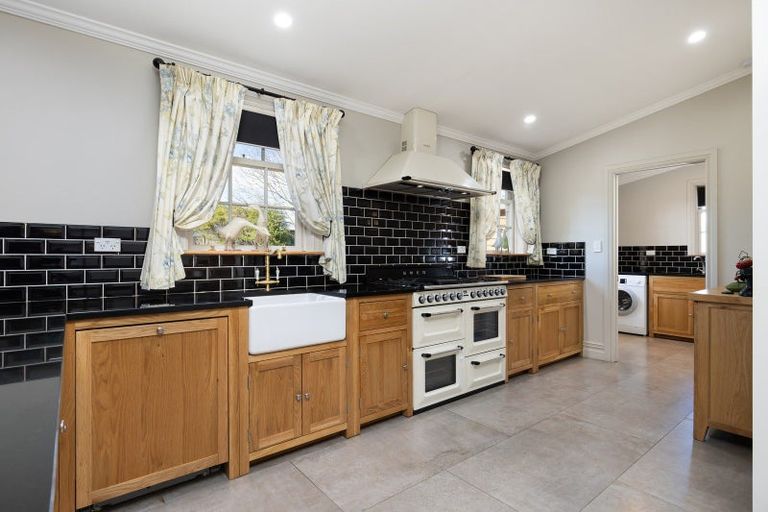 Photo of property in The Gables, 398 Waimea Road West, Brightwater, 7091